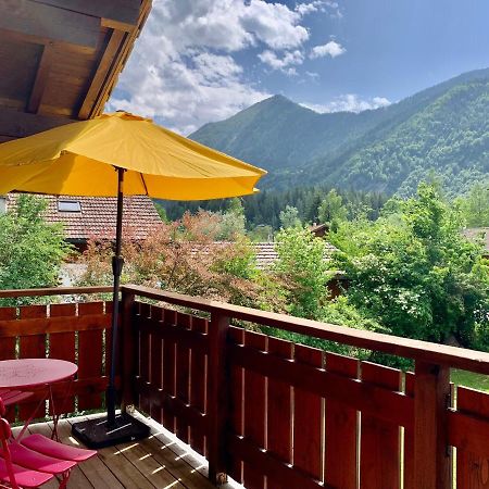 Appartement Avec Jacuzzi Dans Chalet Prive, Grande Terrasse, Parking Gratuit Les Houches Exterior photo